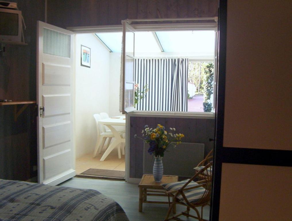 Résidence Fleur des Pins - Gites&Chambres d'Hôtes Saint-Georges-d'Oleron Habitación foto