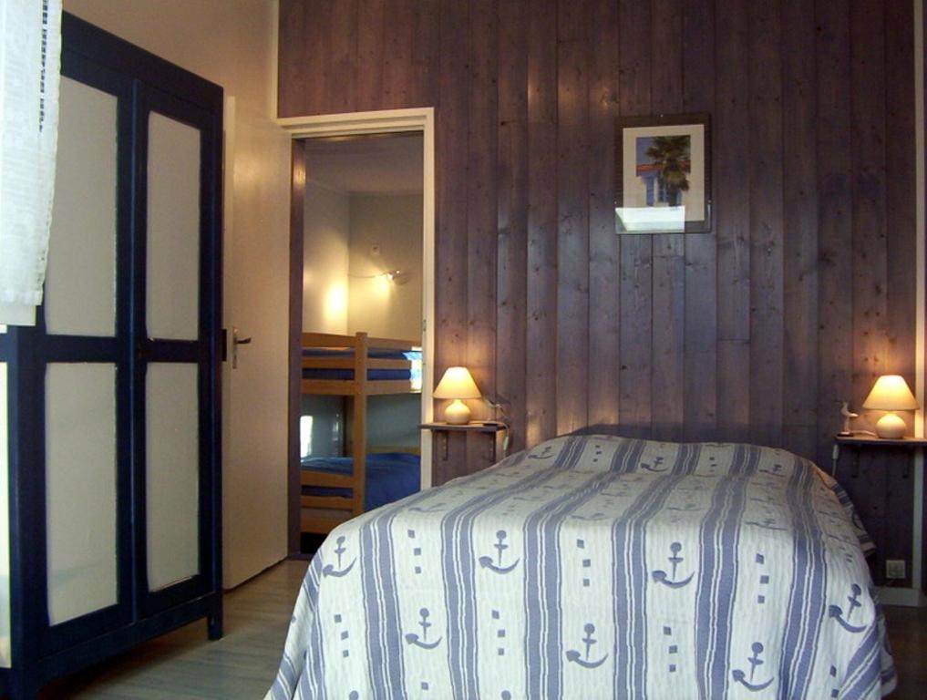 Résidence Fleur des Pins - Gites&Chambres d'Hôtes Saint-Georges-d'Oleron Habitación foto